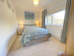 Greenhurst Road- click for photo gallery